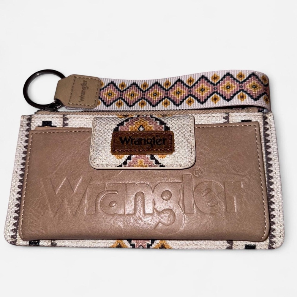 Wrangler Wallet - Cream Color Southwest Aztec Print